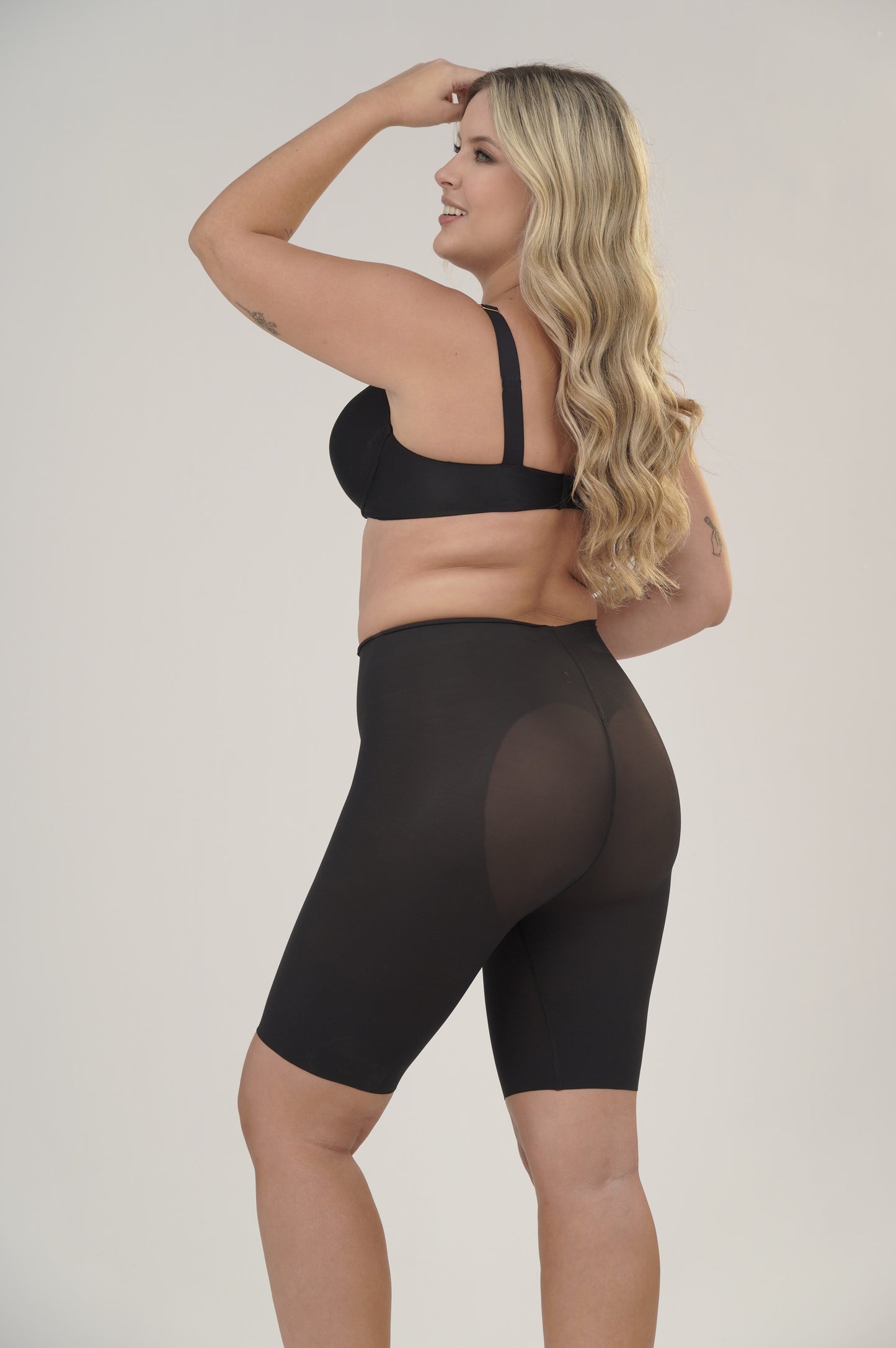 HIGH WAIST SHORT